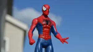 Personaggi dei fumetti senza superpoteri: quali capacità possono rendere interessante un eroe