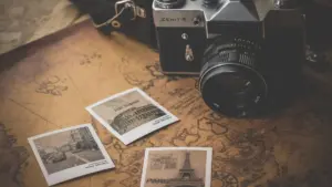 Disegna una mappa inventata: gioco di esplorazione con luoghi e tappe da scegliere