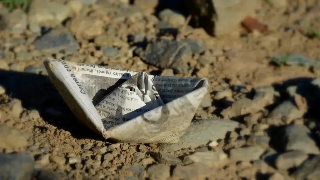 Creare un piccolo scenario di carta per una storia